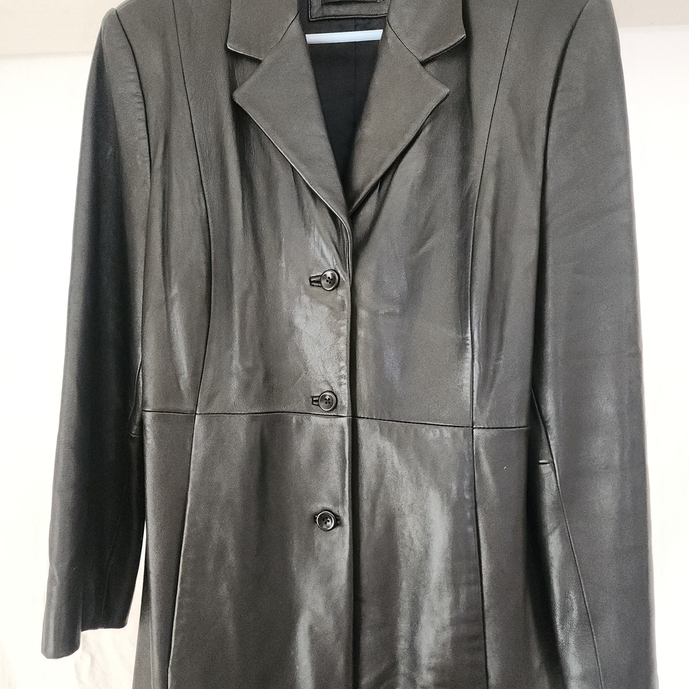 Valerie Stevens Sleek Black Leather Jacket